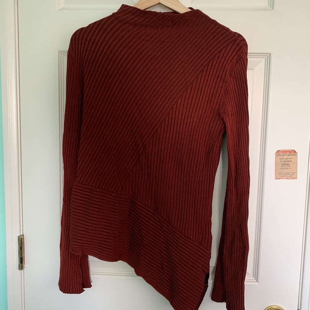 Asymmetrical long sleeve